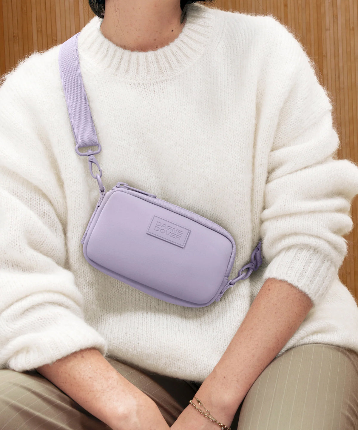 Mara Phone Sling in Dark Moss