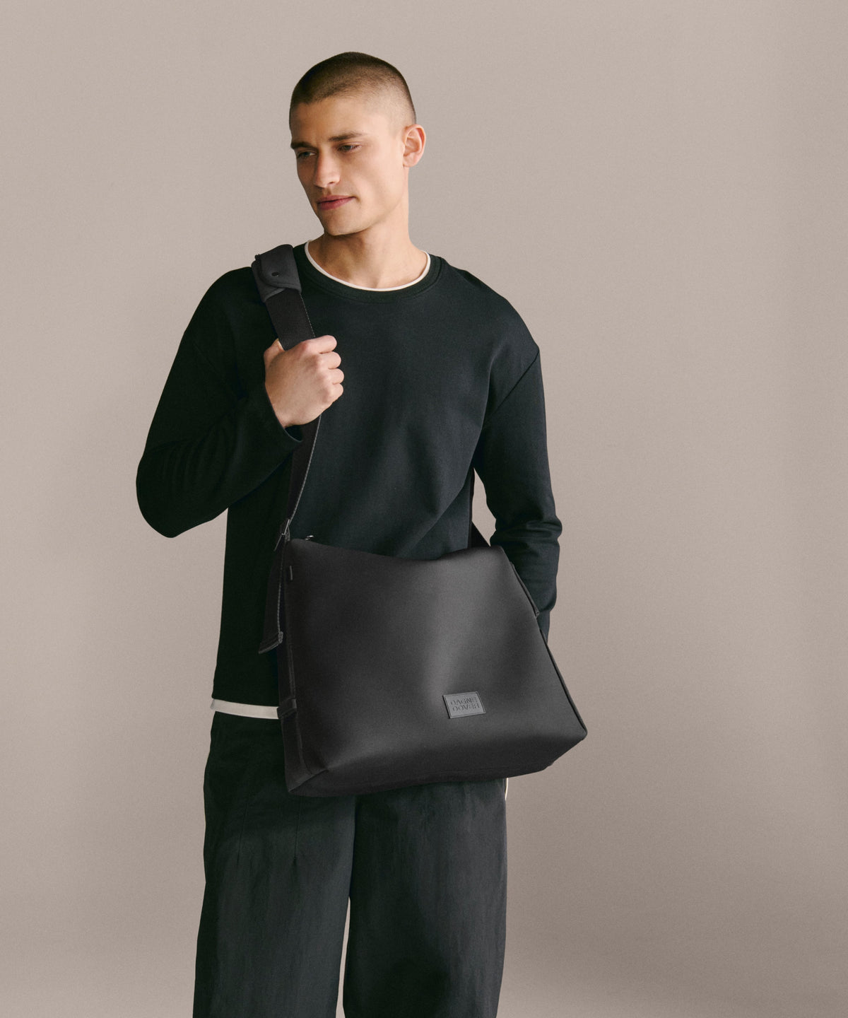 Enzo Messenger Bag in Cherry