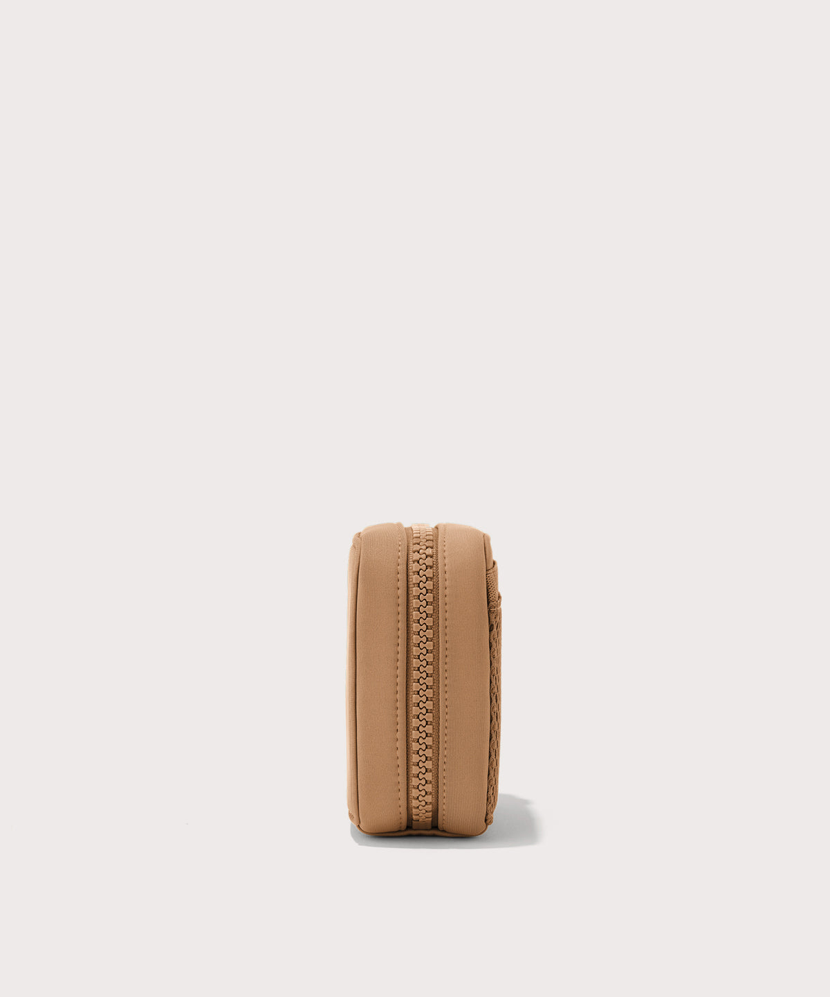 Arlo Tech Organizer in Camel, Small