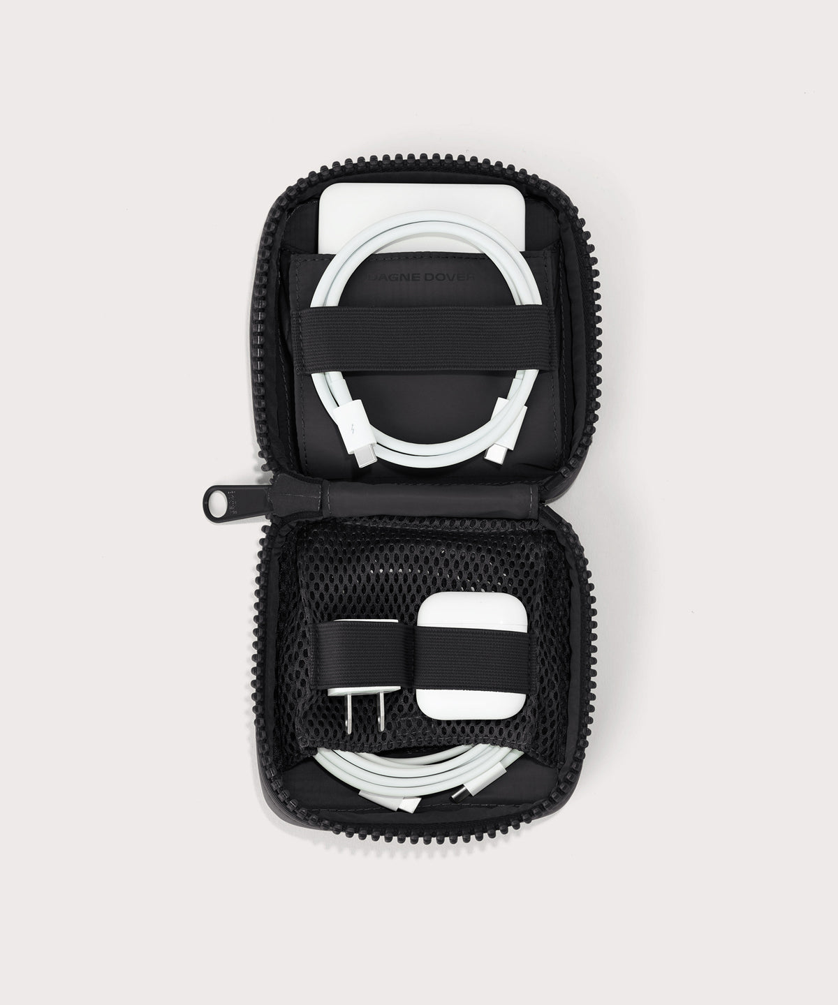 Arlo Tech Organizer in Onyx, Small