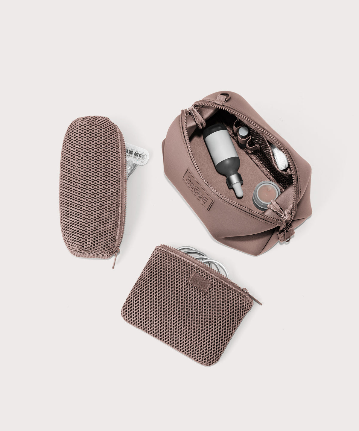 Hunter Toiletry Bag in Dune, Large