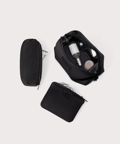 Hunter Toiletry Bag in Onyx, Large