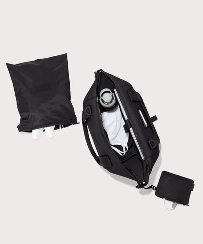 Landon Carryall in Onyx, Medium
